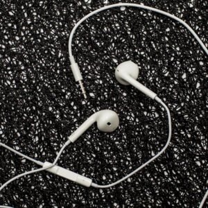 Слушалки Handsfree EarPods, с Микрофон и контролер, Бели - Изображение 2