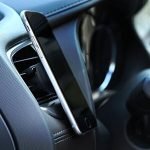soporte-universal-magnetico-para-rejilla-aire-acondicionado-coche (2)