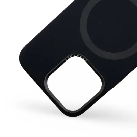 La Topcase, știm că smartphone-ul tău este o parte integrantă a vieții tale de zi cu zi și merită protecție fiabilă încă din prima zi. De aceea, selectăm cu atenție fiecare produs din catalogul nostru pentru a-ți oferi huse, protecții și accesorii de calitate care combină securitatea, stilul și confortul. Serviciul rapid este la fel de important pentru noi. Ne străduim să procesăm și să expediem fiecare comandă cât mai repede posibil, astfel încât dispozitivul tău să poată primi protecția necesară, fără a aștepta inutil. Pentru că noi credem că liniștea sufletească începe cu un telefon bine protejat.
