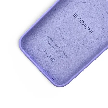 La Topcase, știm că smartphone-ul tău este o parte integrantă a vieții tale de zi cu zi și merită protecție fiabilă încă din prima zi. De aceea, selectăm cu atenție fiecare produs din catalogul nostru pentru a-ți oferi huse, protecții și accesorii de calitate care combină securitatea, stilul și confortul. Serviciul rapid este la fel de important pentru noi. Ne străduim să procesăm și să expediem fiecare comandă cât mai repede posibil, astfel încât dispozitivul tău să poată primi protecția necesară, fără a aștepta inutil. Pentru că noi credem că liniștea sufletească începe cu un telefon bine protejat.